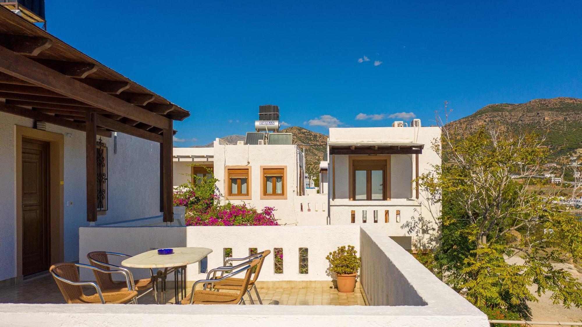 Akrotiri Apartments Makrýgialos Exteriör bild