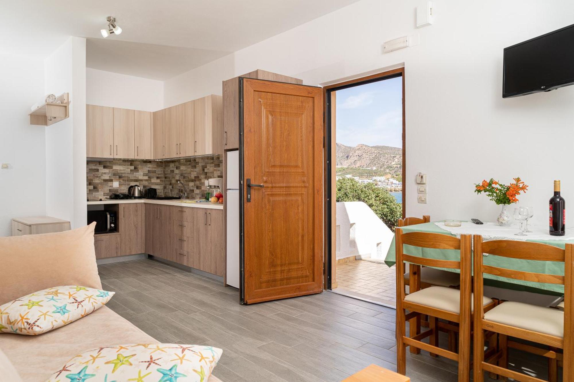 Akrotiri Apartments Makrýgialos Exteriör bild