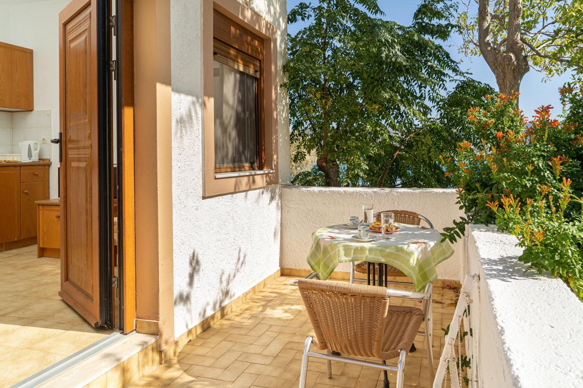 Akrotiri Apartments Makrýgialos Exteriör bild