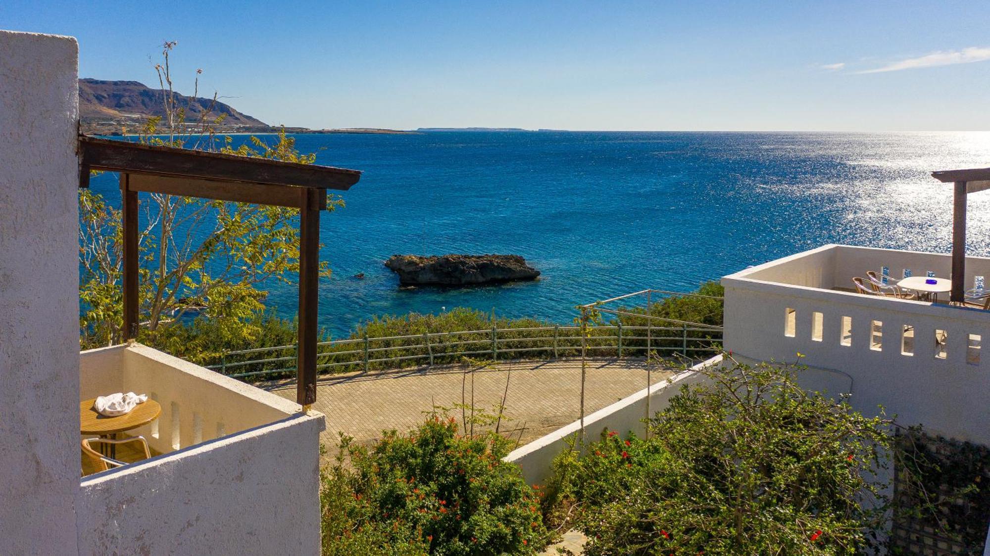 Akrotiri Apartments Makrýgialos Exteriör bild