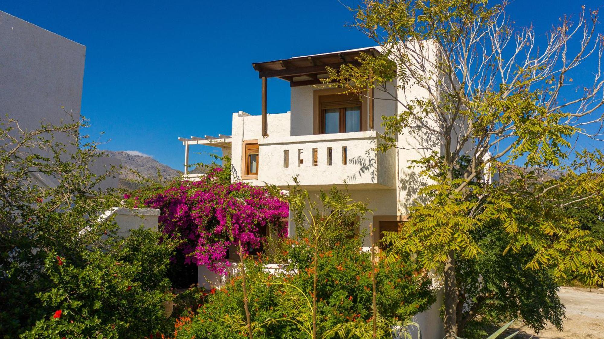 Akrotiri Apartments Makrýgialos Exteriör bild