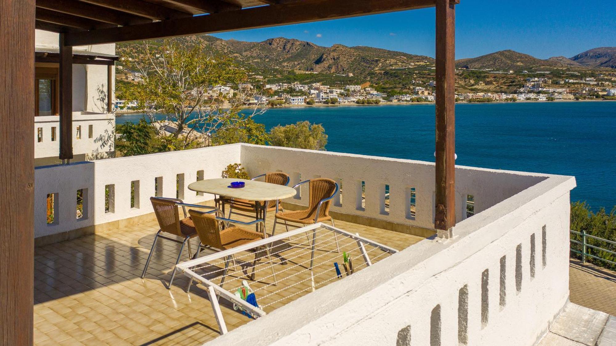 Akrotiri Apartments Makrýgialos Exteriör bild
