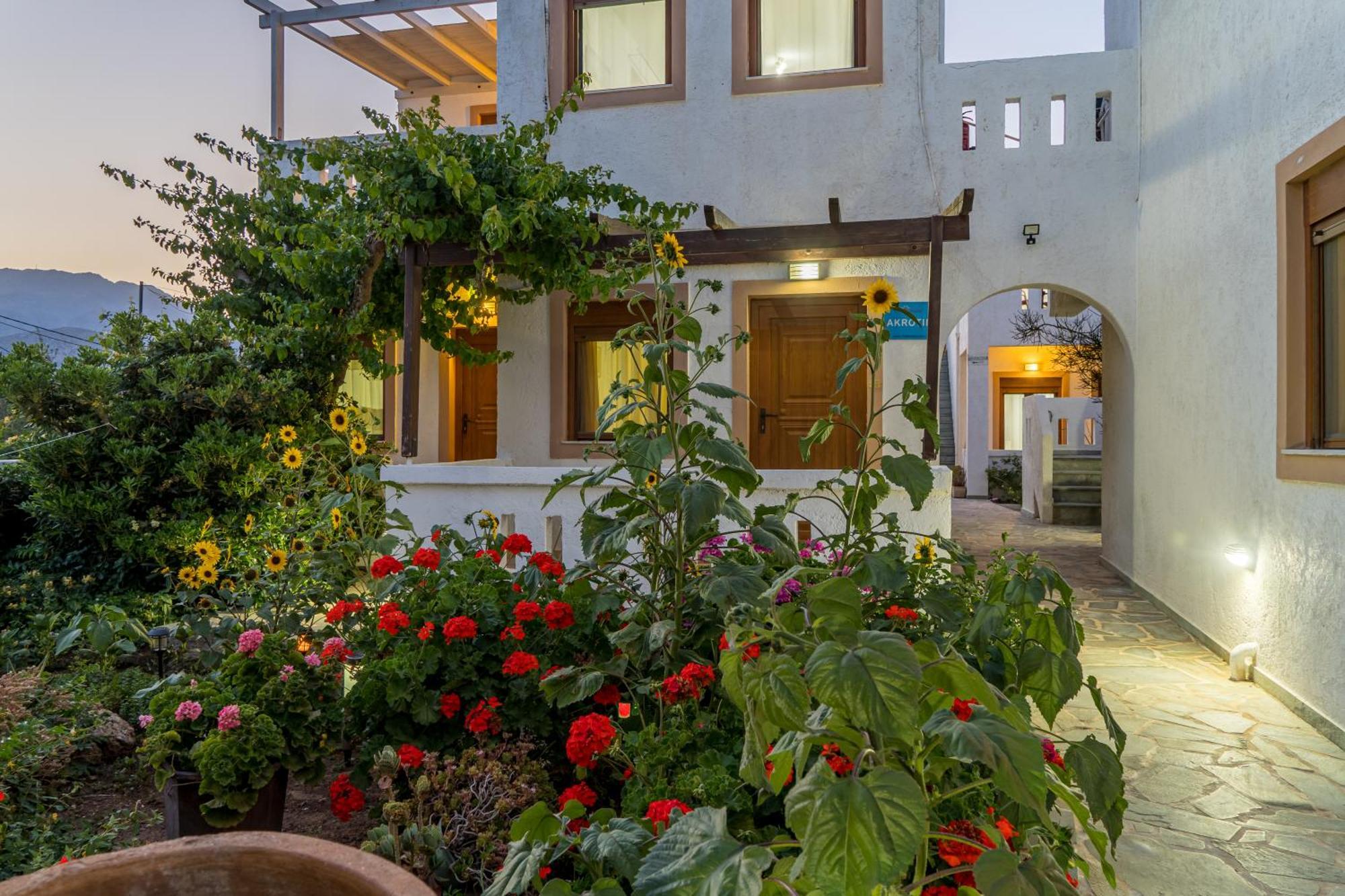 Akrotiri Apartments Makrýgialos Exteriör bild