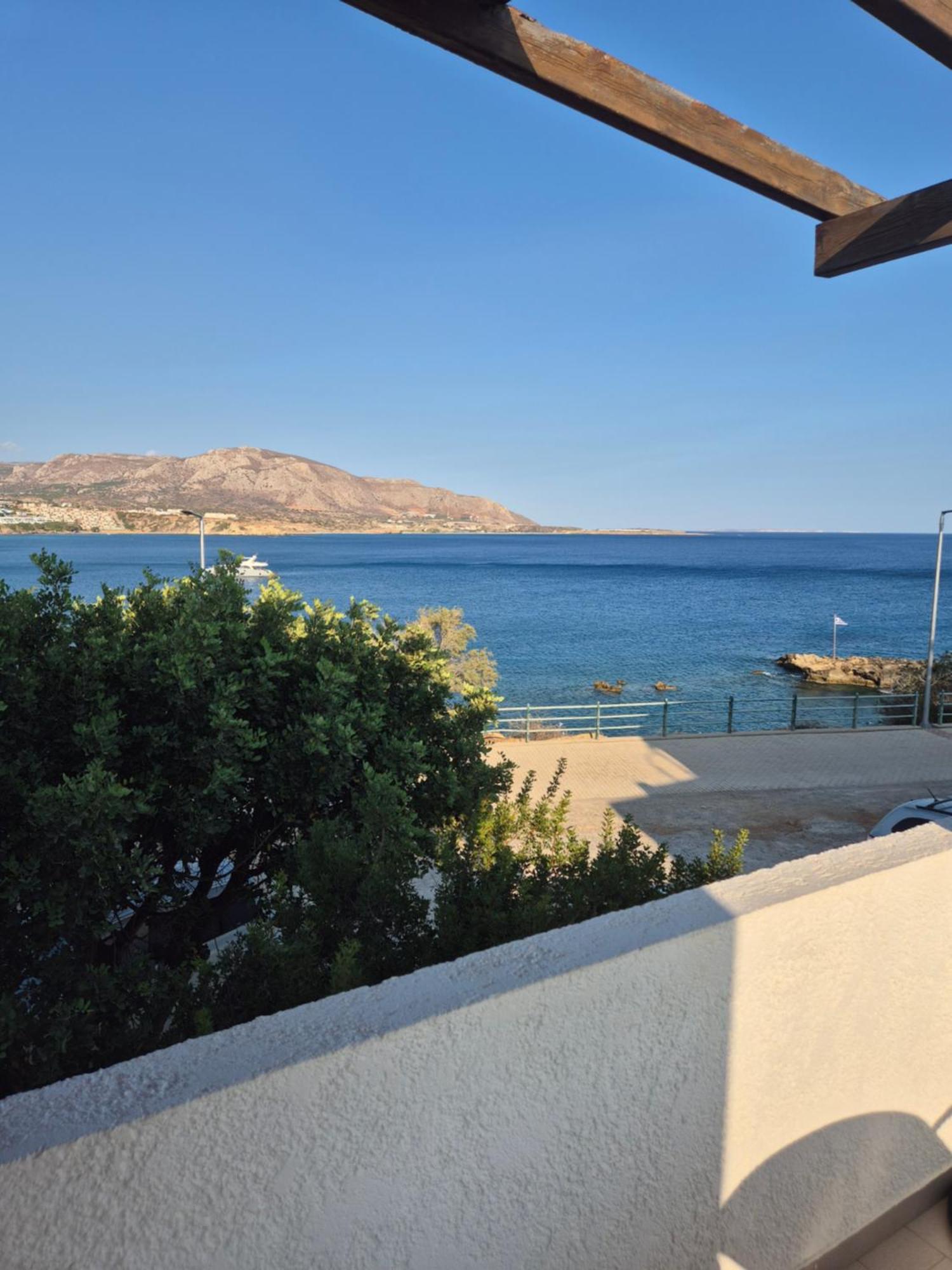 Akrotiri Apartments Makrýgialos Exteriör bild
